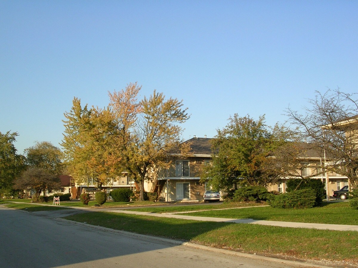 Eagle Ridge Apartments - Eagle Ridge Apartments