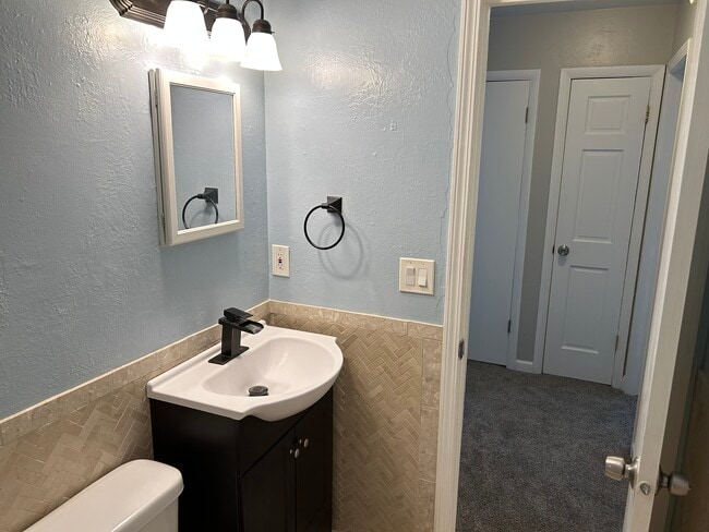 Photo - 4339 Ericson Dr Unit #2