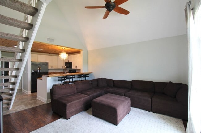 Photo - 1330 Hunters Rd