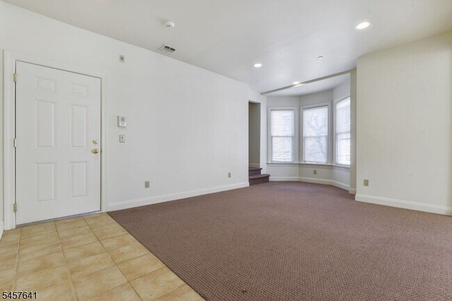 55 S Fullerton Ave