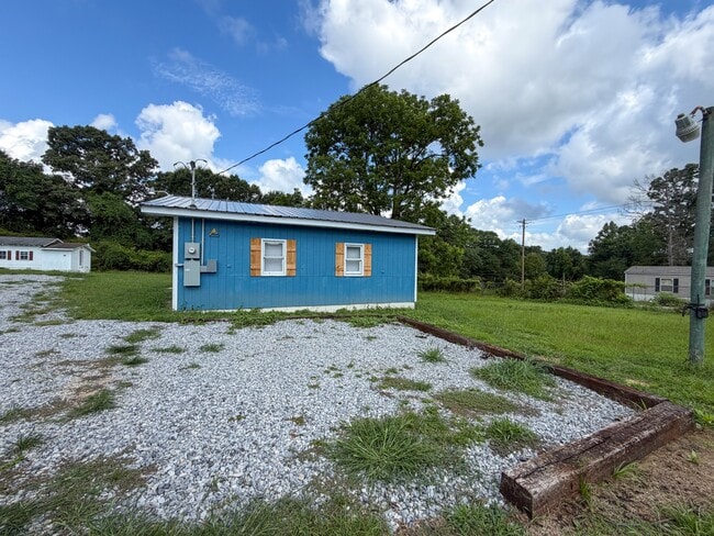Building Photo - 3520 Oakridge Ave
