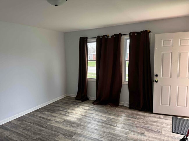 Photo - 5602-4 Aspen Ave Unit 02