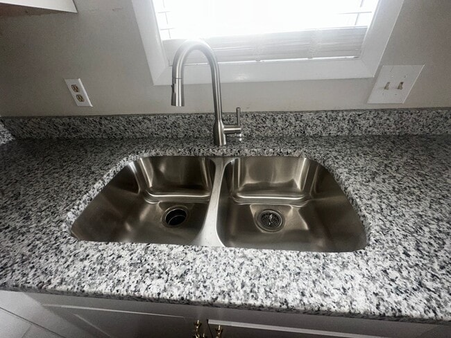 Photo - 6732 Willowbrook Dr Unit 7