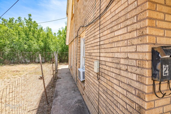 Photo - 1725 Avenue D Unit B