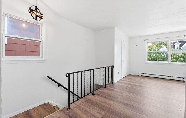 17 Linden Ave