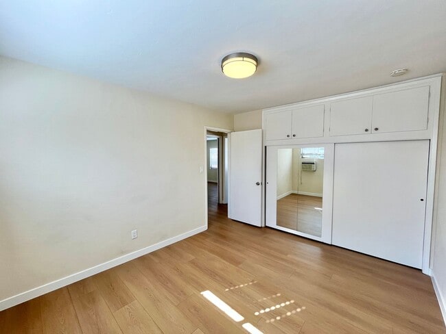 Photo - 4345 Central Ave Unidad 4343