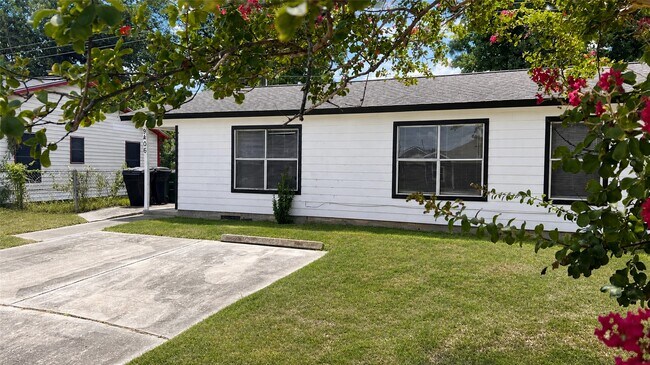 9406 Alcala