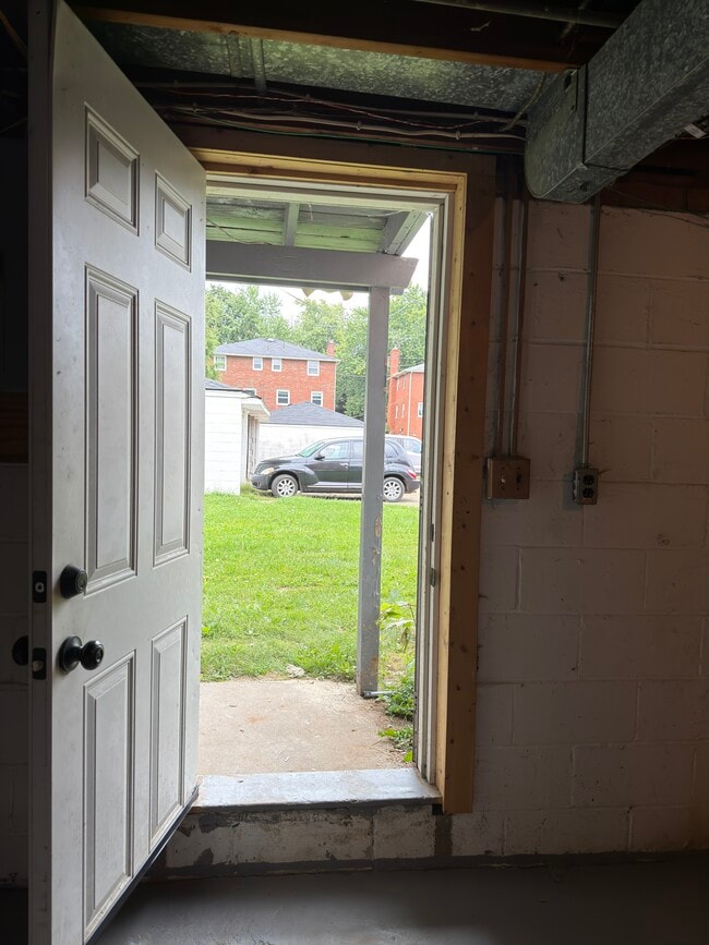 Photo - 604 Poplar Ave NW