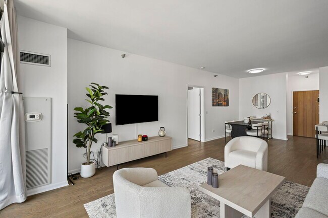 Photo - 435 W Erie St Unit 1206