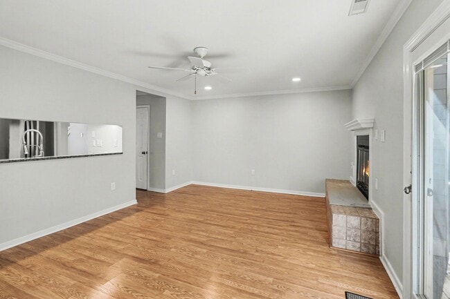 Photo - Updated 3 Bedroom Townhome!!! ***Available NOW***