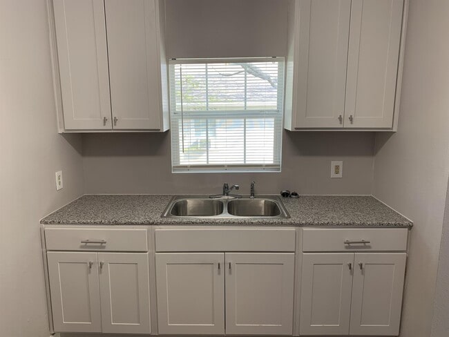 Photo - 2725 Baylor Ave