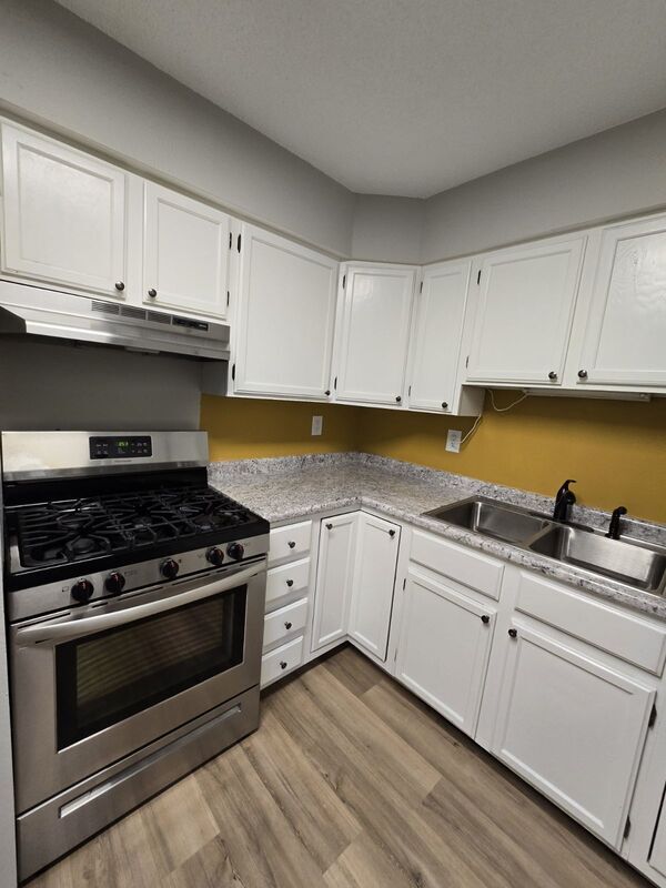 Photo - 606 Broad St