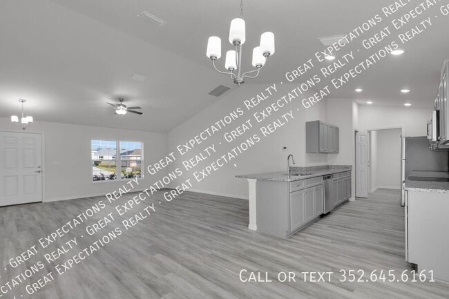 Photo - 678 Walkertown Dr