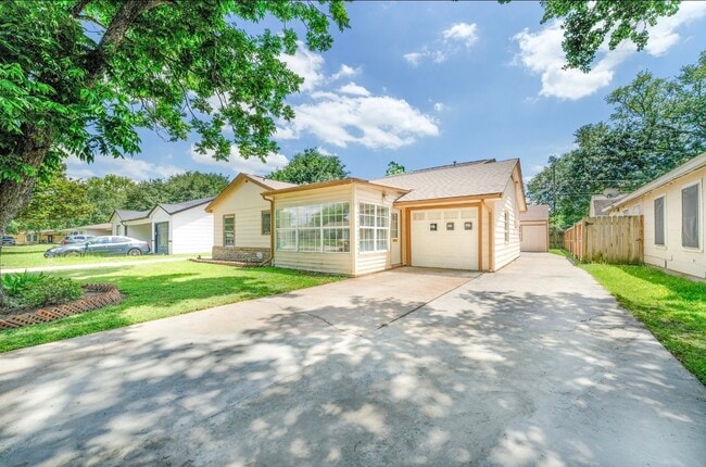 Building Photo - 1309 Jefferson St