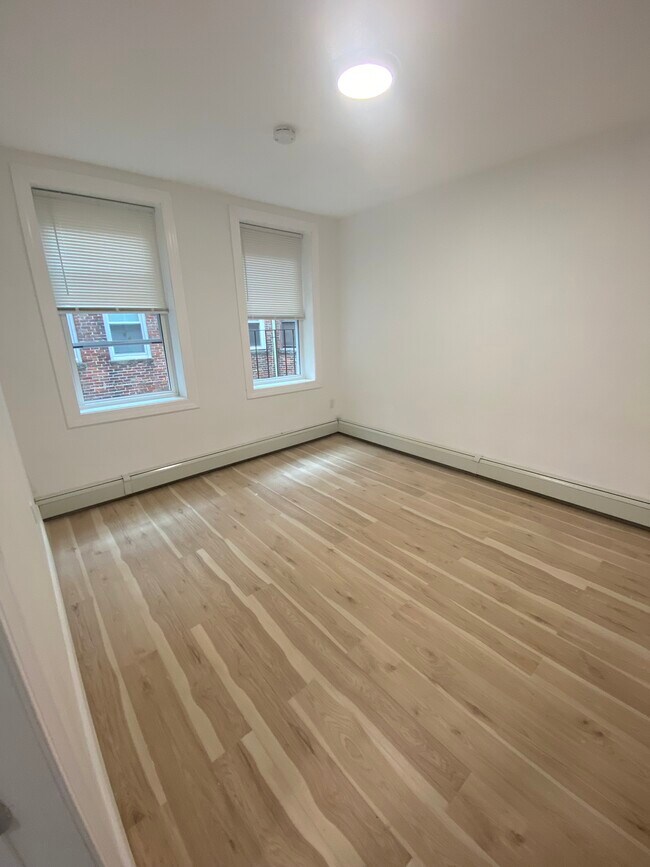 Photo - 113 Orleans St Unit 3