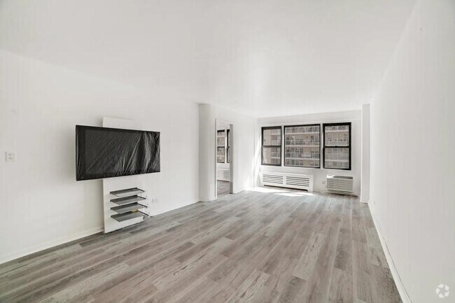 Building Photo - 1 bedroom in New York NY 10010 Unit 9F Rental
