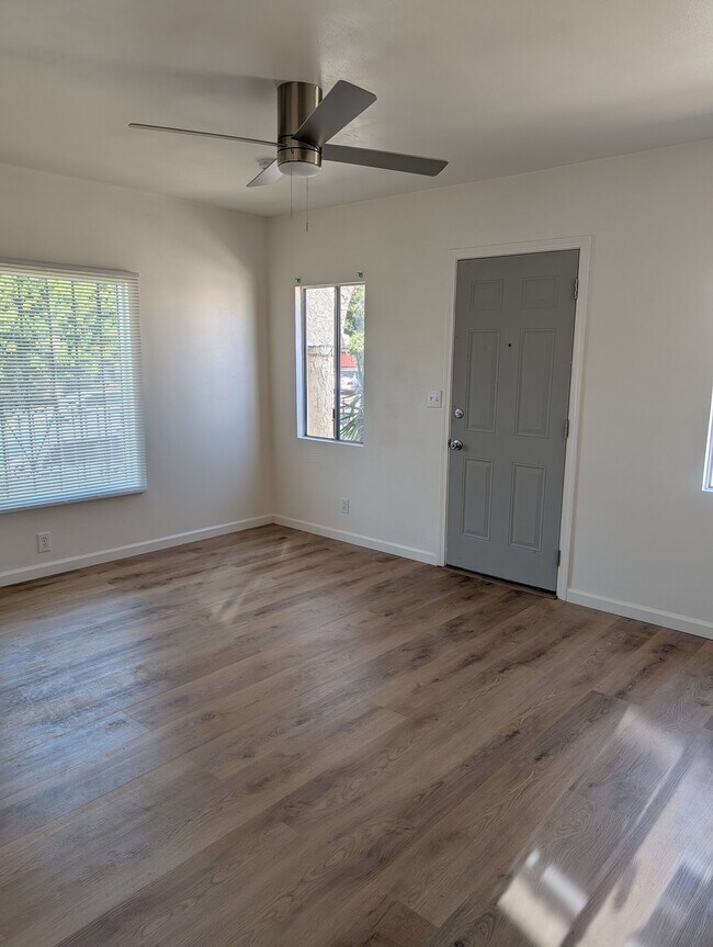 142 W 111th Pl Unit 142