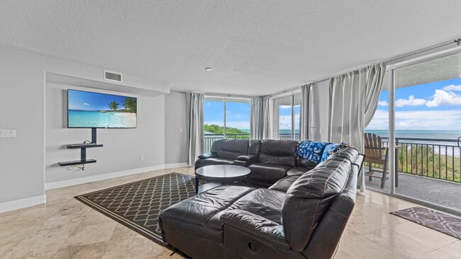 Living Area - 3800 Ocean Beach Blvd Unit 302