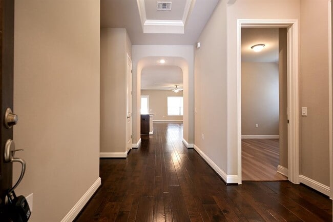 14000 Tyburn Trail