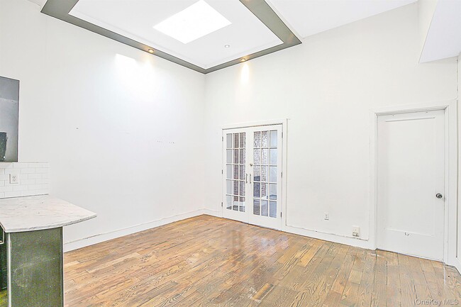 Photo - 99 Eldert St Unidad 3