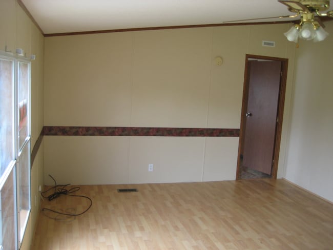 Photo - 124 Angie Dr