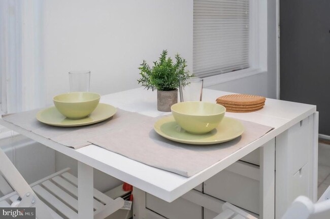 Photo - 1413 Lombard St Unidad 2R