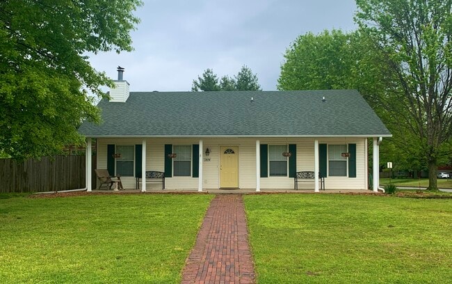 Building Photo - 1474 N Caddo Ave Rental