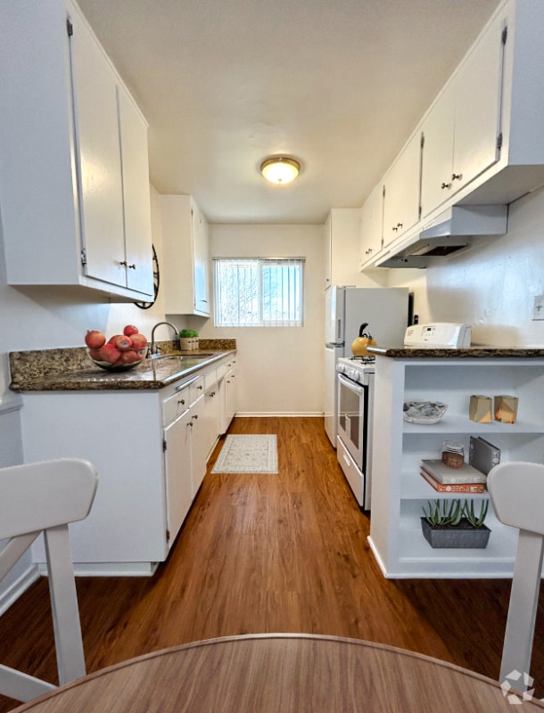 Building Photo - 100 S Chester Ave Unit 8 Rental