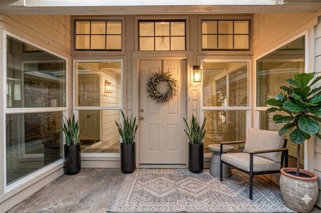 Photo - 15638 Schumann Ln