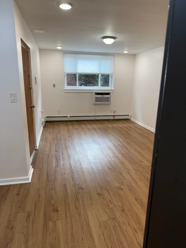 sala de estar - 372 Valley St Unidad C1F