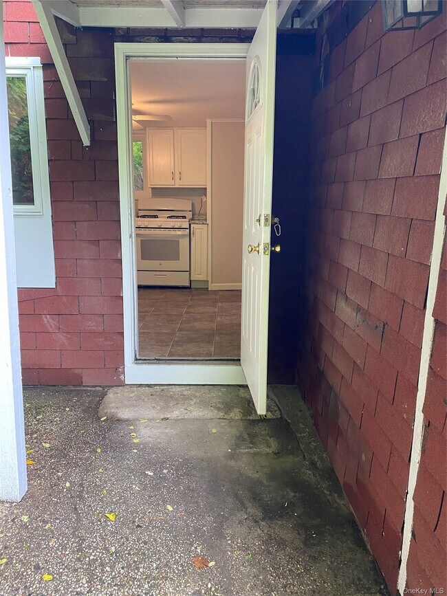 Photo - 87 Snowden Ave