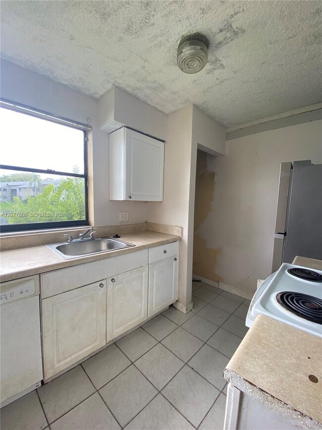 Photo - 820 N Franklin Ave Unit 820J