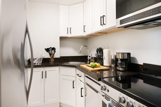 Photo - 240 W 73rd St Unidad ID1022046P