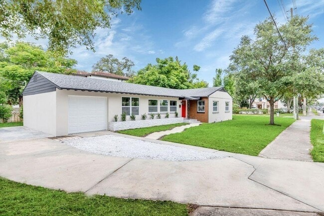 101 S Lakemont Ave