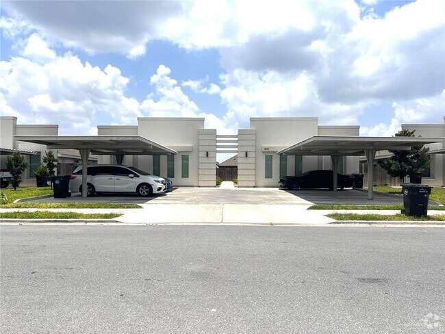 Building Photo - 1405 Alta Vista Dr Unit 4 Rental