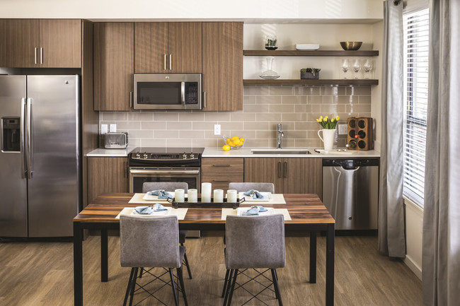 Gourmet Kitchens - Gunbarrel Center Rental