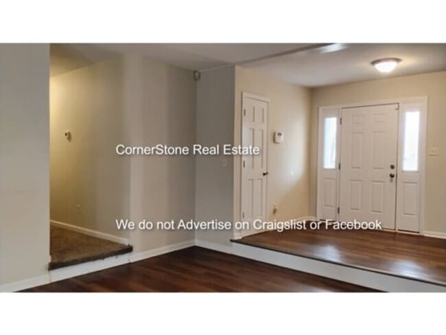 Photo - 6301 Lakhaven Dr.