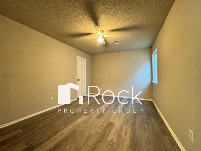 Photo - 3 Bedroom Townhome in West OKC