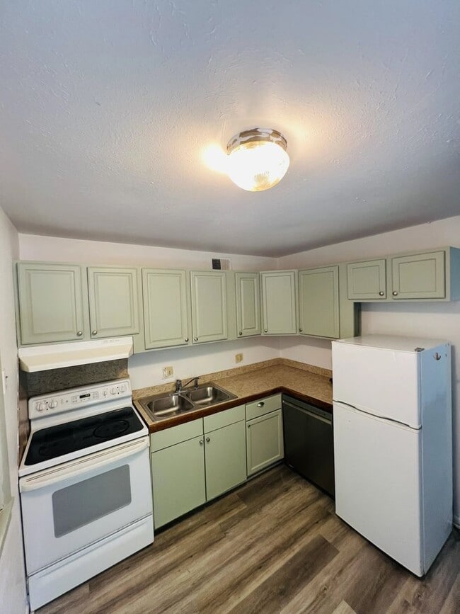 Photo - 1006 Archer Ave