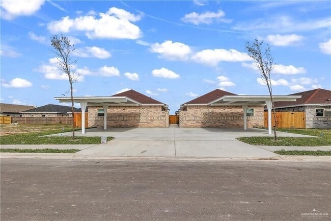 Building Photo - 1008 W Mahala Ave Rental