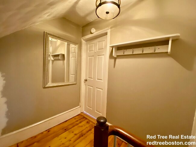 Photo - 335 Baker St Townhome