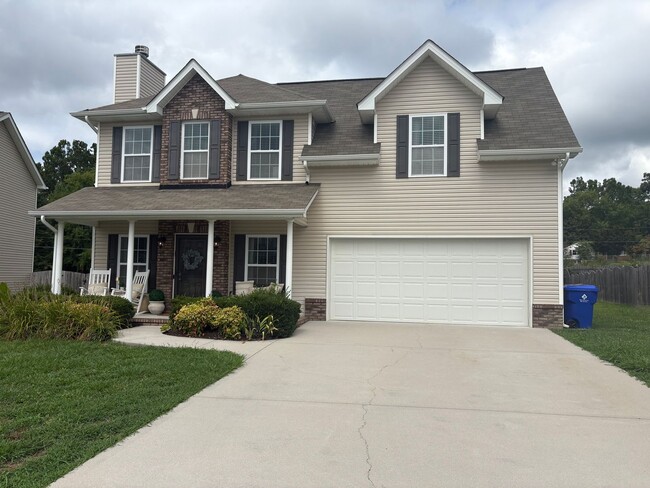 Building Photo - Charming & Convenient in Hardin Valley! Rental
