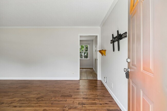 Photo - Pet Friendly Four Bedroom with Basement!