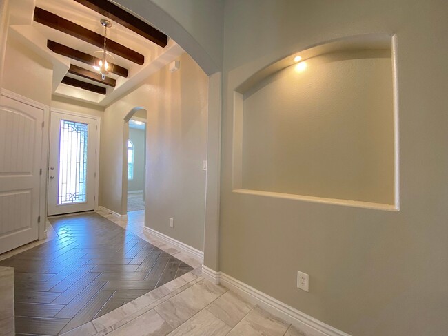 Photo - 781 Ovington Rd