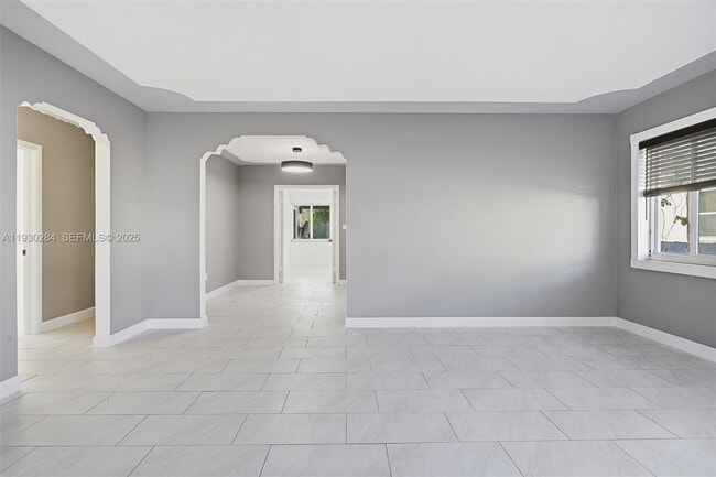 Photo - 2120 SW 16th St