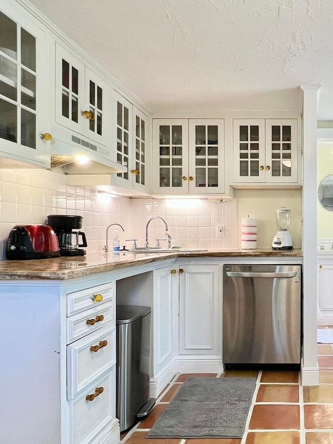 Photo - 336 Monroe Dr Unit 2