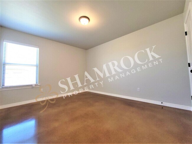 1002 Sparrow Cove