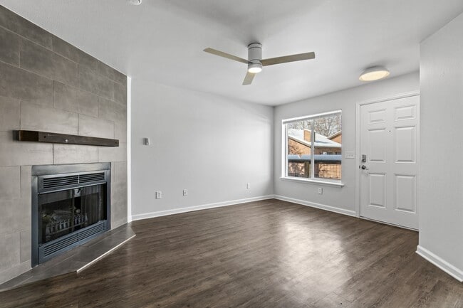 Photo - Valencia Gardens