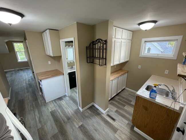 Photo - 301 6th St NW Unidad 3