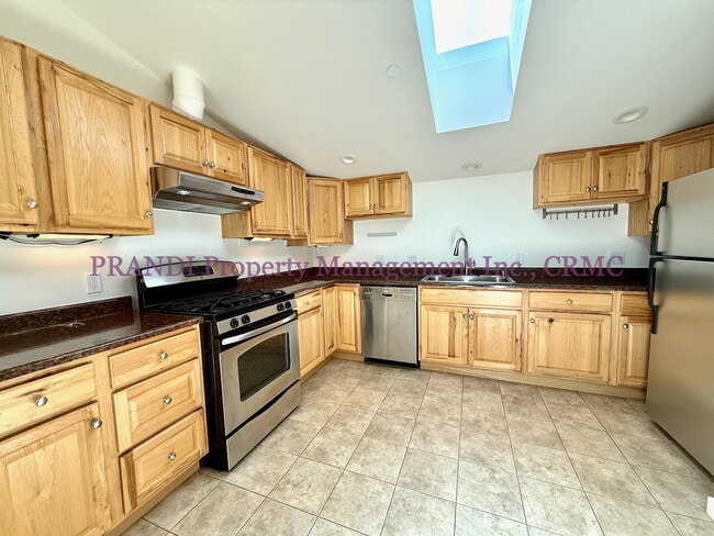 Photo - Top Floor Unit With Bonus Room in Gerstle ...